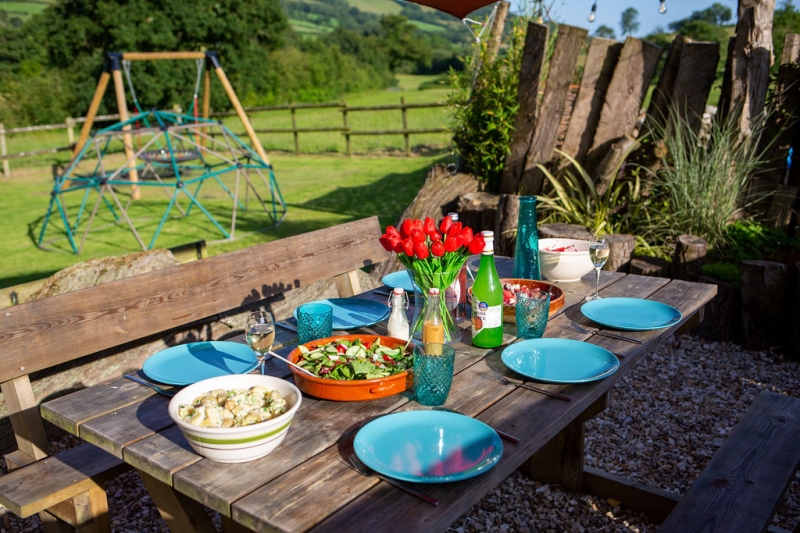 Communal eating area