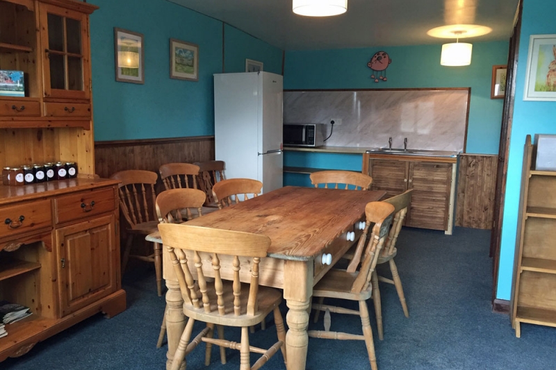 Campers washing up room fridge & freezer