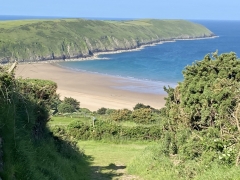 Step outside cottage door walk to beach