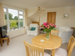 Guest breakfast and sitting room