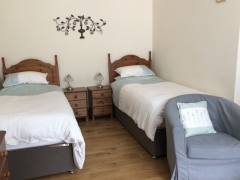 The Torridge room close to Holsworthy and Bude can be a Double, Twin or Triple room.