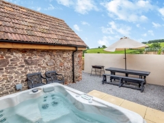 Hayloft Hot tub