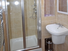 En-suite bathroom