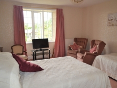 Family Room with double bed and 1 or 2 single beds