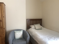 The Torridge room at Forda farm B&B, on the North Devon and North Cornwall border, has a Super King size double bed and one single bed.