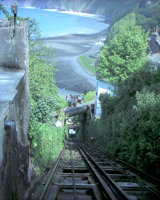 Lynton_cliff_railway_-_geograph.org.uk_-_349285